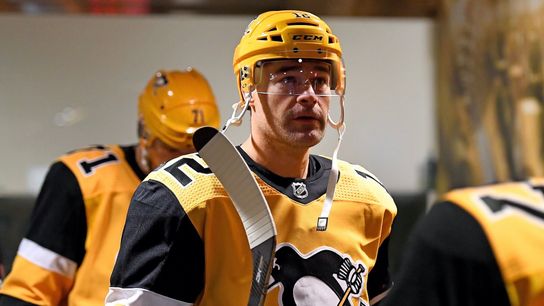 Crosby reclaims usual spot in tunnel lineup taken at PPG Paints Arena (Penguins)