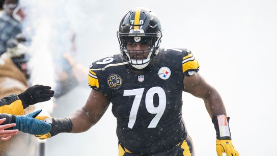 Carter's Classroom: How to do it without Tuitt ☕ taken at Rooney Complex (Steelers)