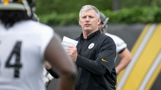 Carter's Classroom: Impact of Munchak's exit? taken at Highmark Stadium (Steelers)