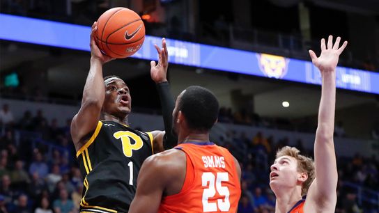 Pitt’s gift on Capel's birthday: Total collapse taken at Petersen Events Center (Pitt)