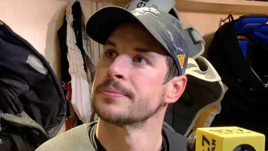 Crosby shaves beard after two months taken at PPG Paints Arena (Penguins)