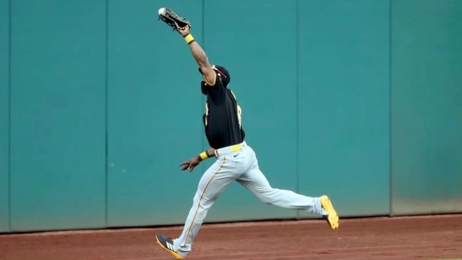 New outfielder Tucker flashes leather taken in Cleveland (Pirates)