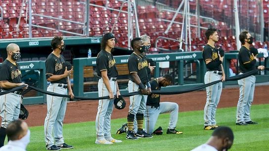 Dyson takes knee, Pirates support social justice initiatives taken at PNC Park (zPiratesCoverage)