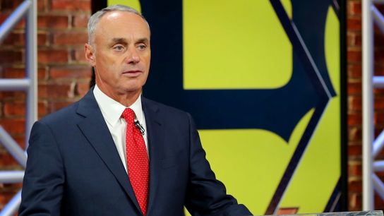 Manfred 'not confident' in 2020 season taken on the North Shore (Pirates)