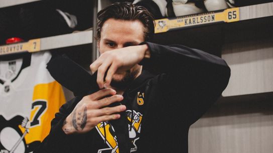 LIVE: Penguins 0, Flyers 0, first period taken in Philadelphia. Photo by SYDNEY BLACKMAN / PENGUINS