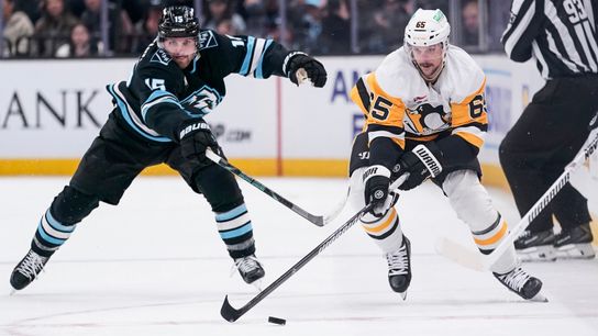 Karlsson overtakes Orr in points taken Salt Lake City. Photo by GETTY